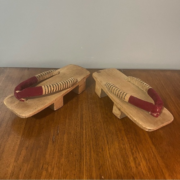 Pair of Vintage Japanese Clogs / Wooden Shoes. Size 6- 6.5 - Picture 1 of 9